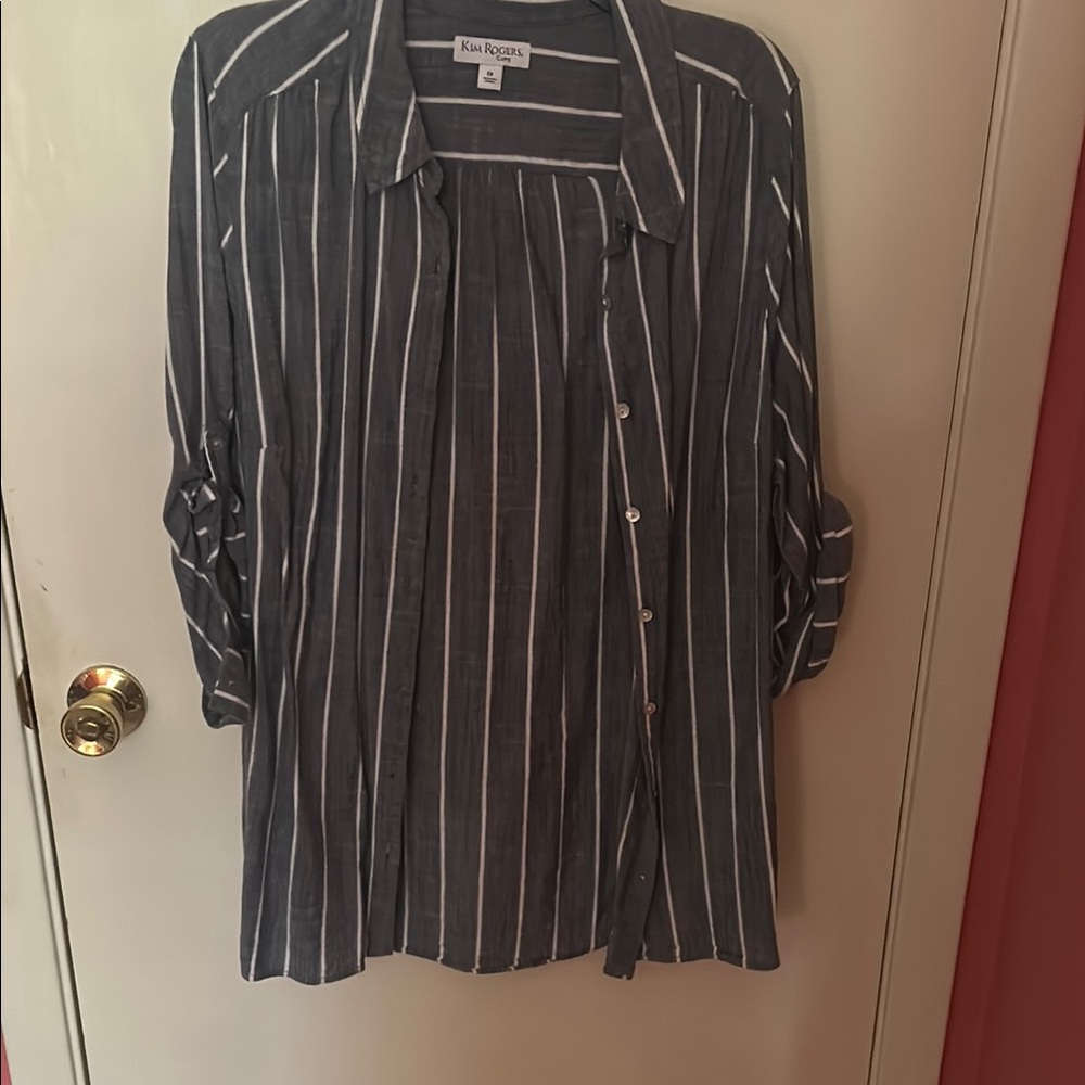 Kim Rogers Gray 3/4 Sleeve Notched Collar Button Down Shirt